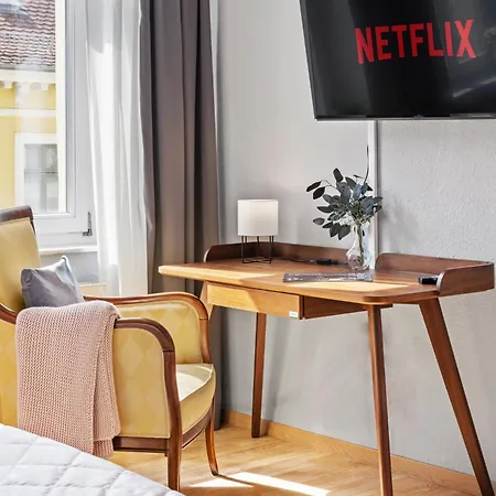 Apartment Solaris - Cozyhomz - Altstadt - An Der Elbe - Fuer Paare - S-bahn Dd *
